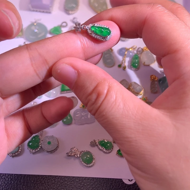 翡翠银S925镶嵌颈饰