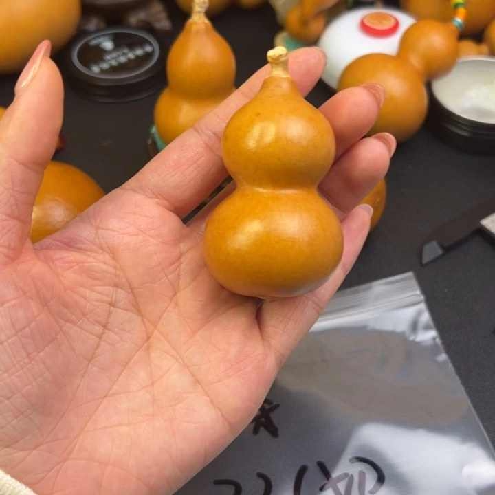 奶****甜葫芦葫芦葫芦葫芦有点压痕
