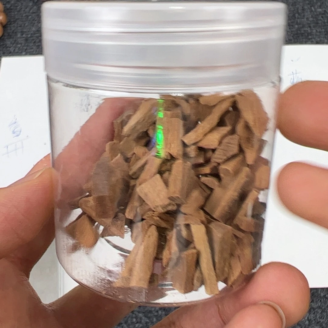 木老山檀香碎料20克……………………………………