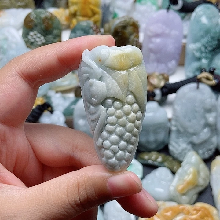 翡翠未镶嵌颈饰翡翠