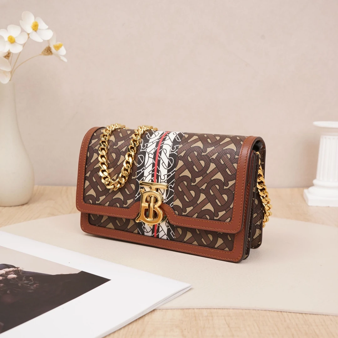 95新 BURBERRY/博柏利 链条斜挎包mini老花/肩带/尘袋/DS026770