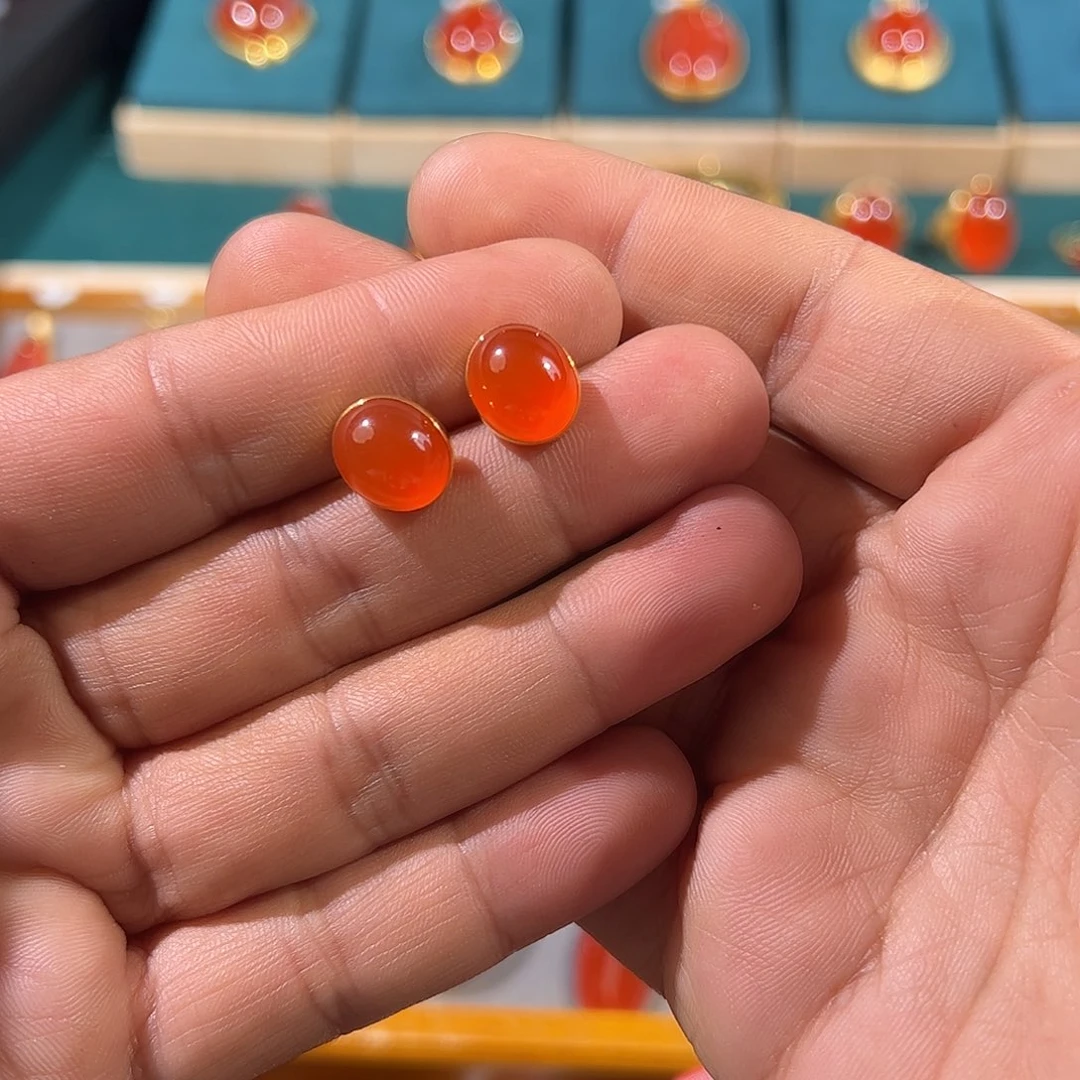 南红玛瑙18K金镶嵌耳饰