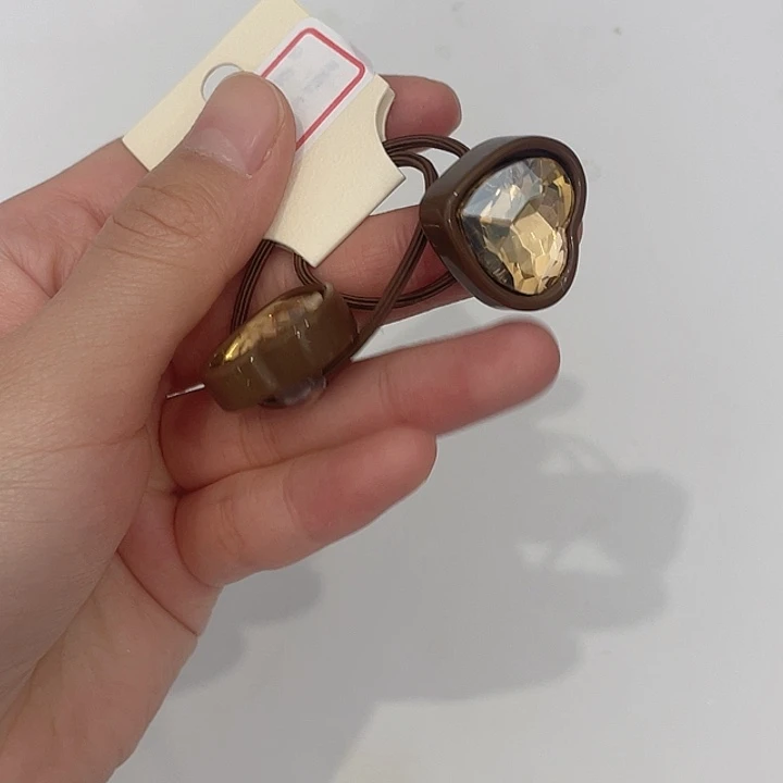 铁合金棕色一个爱心