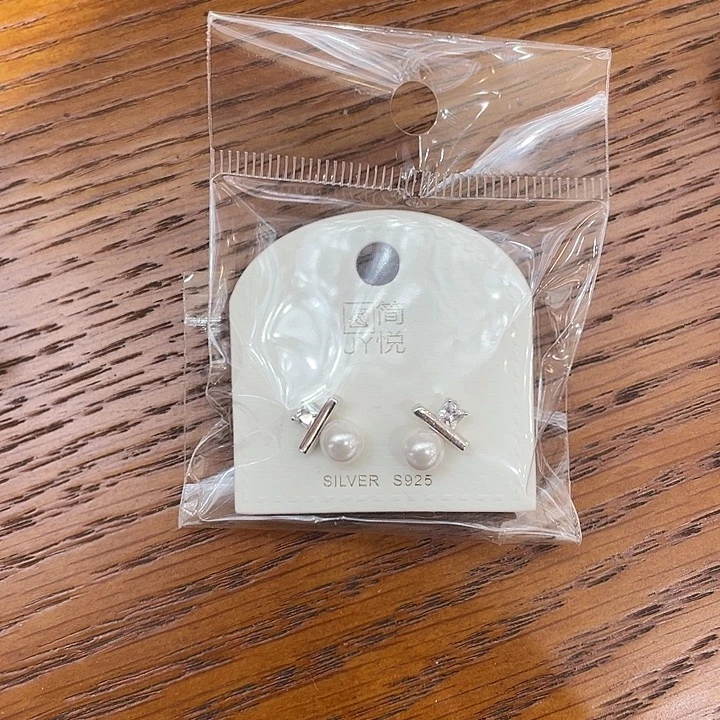 铁合金皮质珍珠耳钉