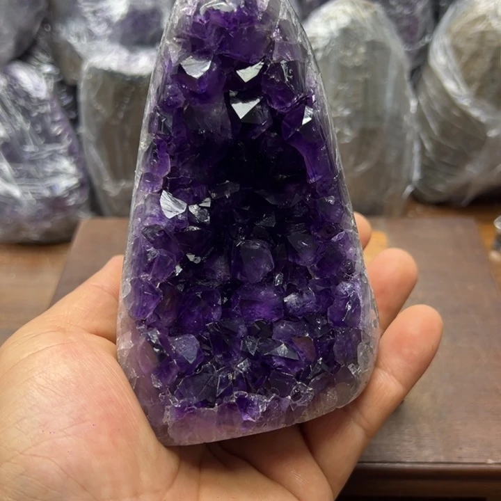 木***言水晶未镶嵌大型摆件（非配饰）