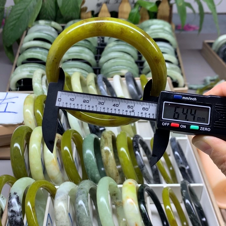 未镶嵌蛇纹石玉手镯23