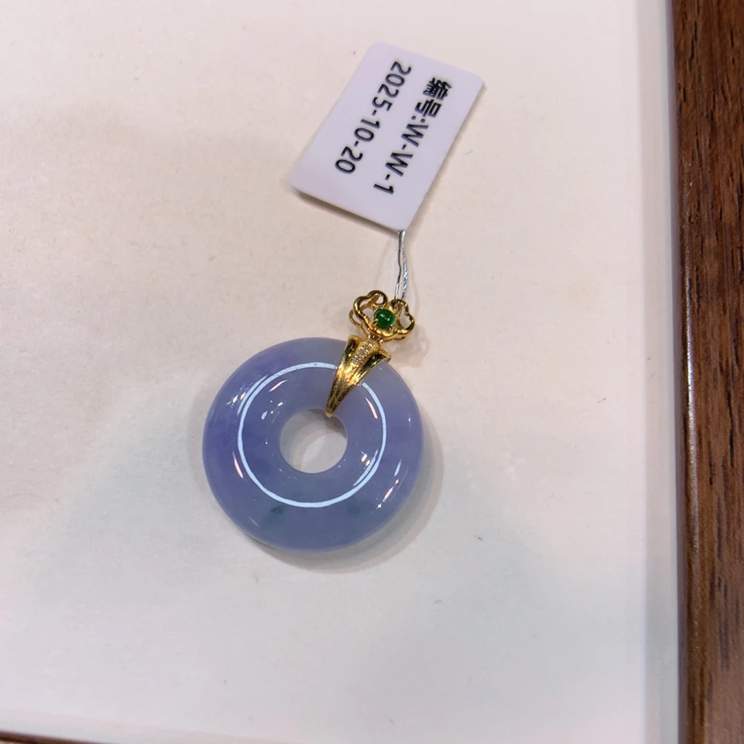 翡翠18K金镶嵌颈饰甜甜圈