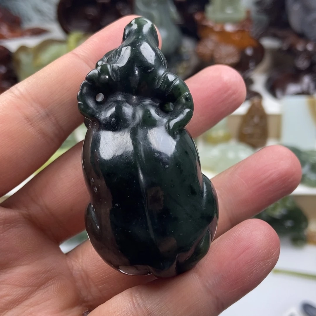 【闪购商品】吊坠(不含链)未镶嵌和田玉