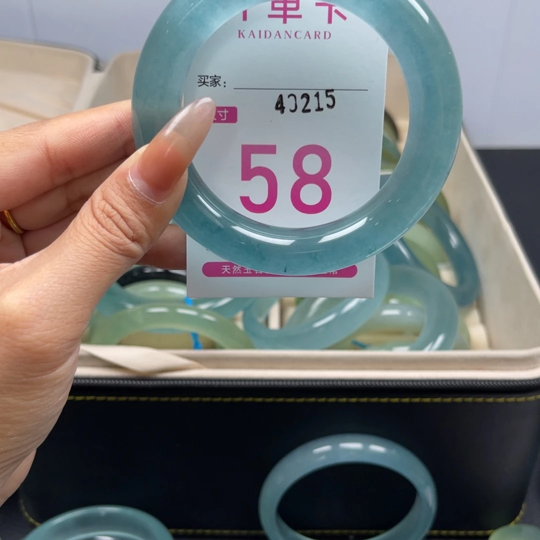 石英岩玉手镯未镶嵌