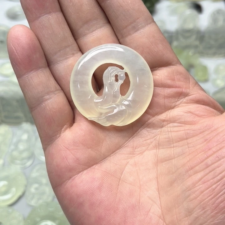 蛇纹石玉颈饰未镶嵌杉**迟