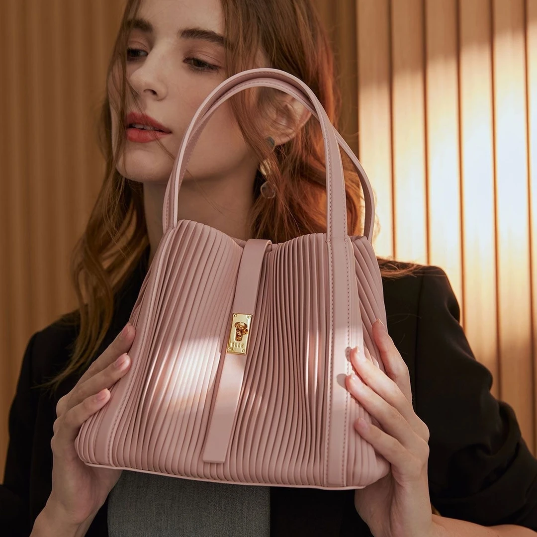 2024轻奢女潮流经典单肩包腋下包       507