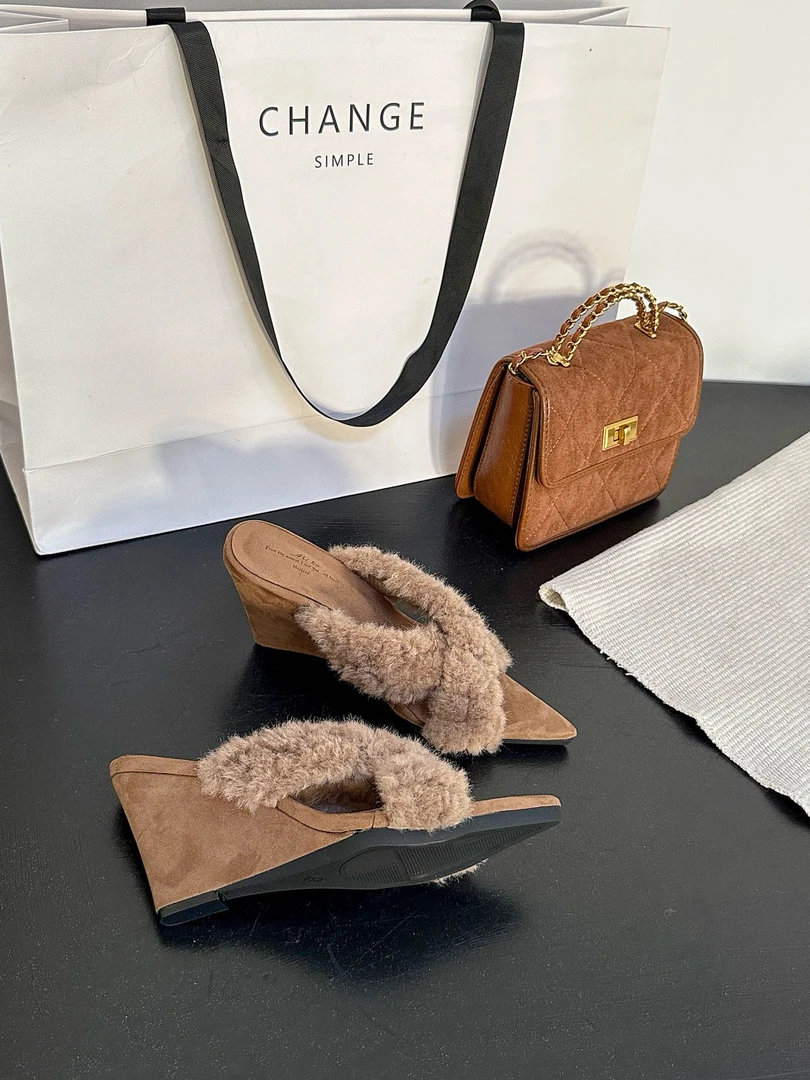 230-3性感风透气包头一字拖棕色平底坡跟鞋韩式尖头半拖冬季