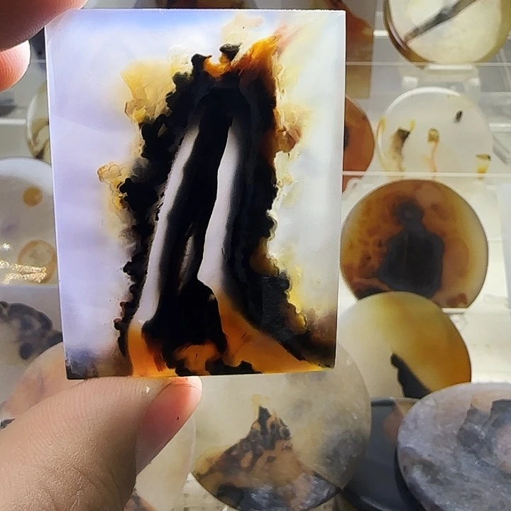玛瑙/玉髓未镶嵌珠宝奇石