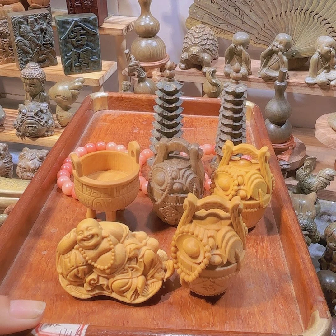 拿***下木绿檀摆件黄杨摆件