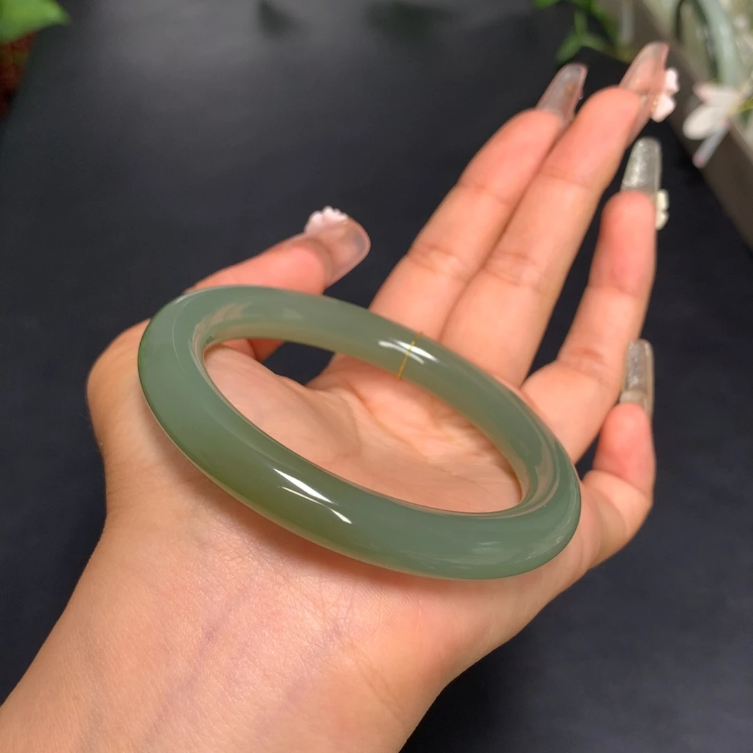 和田玉手镯未镶嵌57