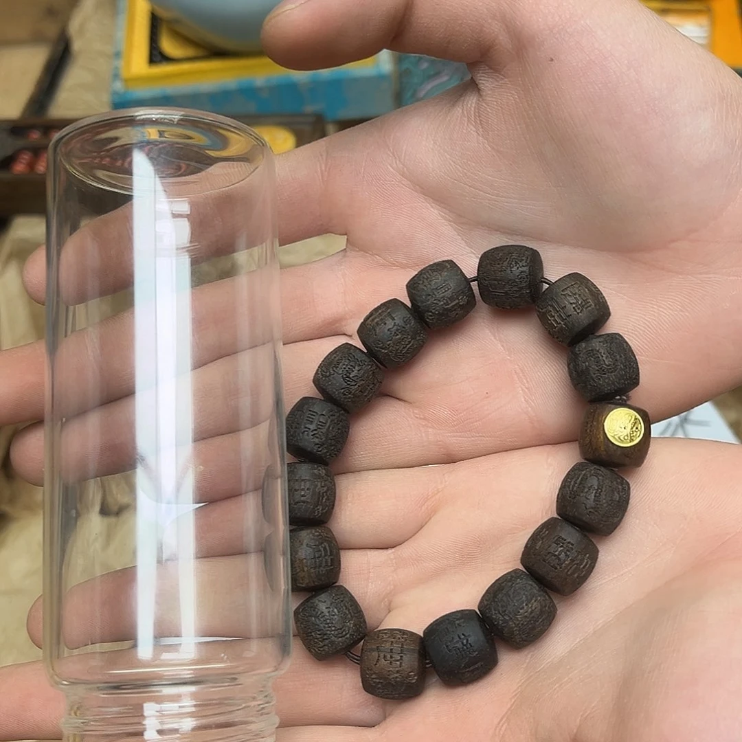 大叶紫檀（黑酸枝木类）