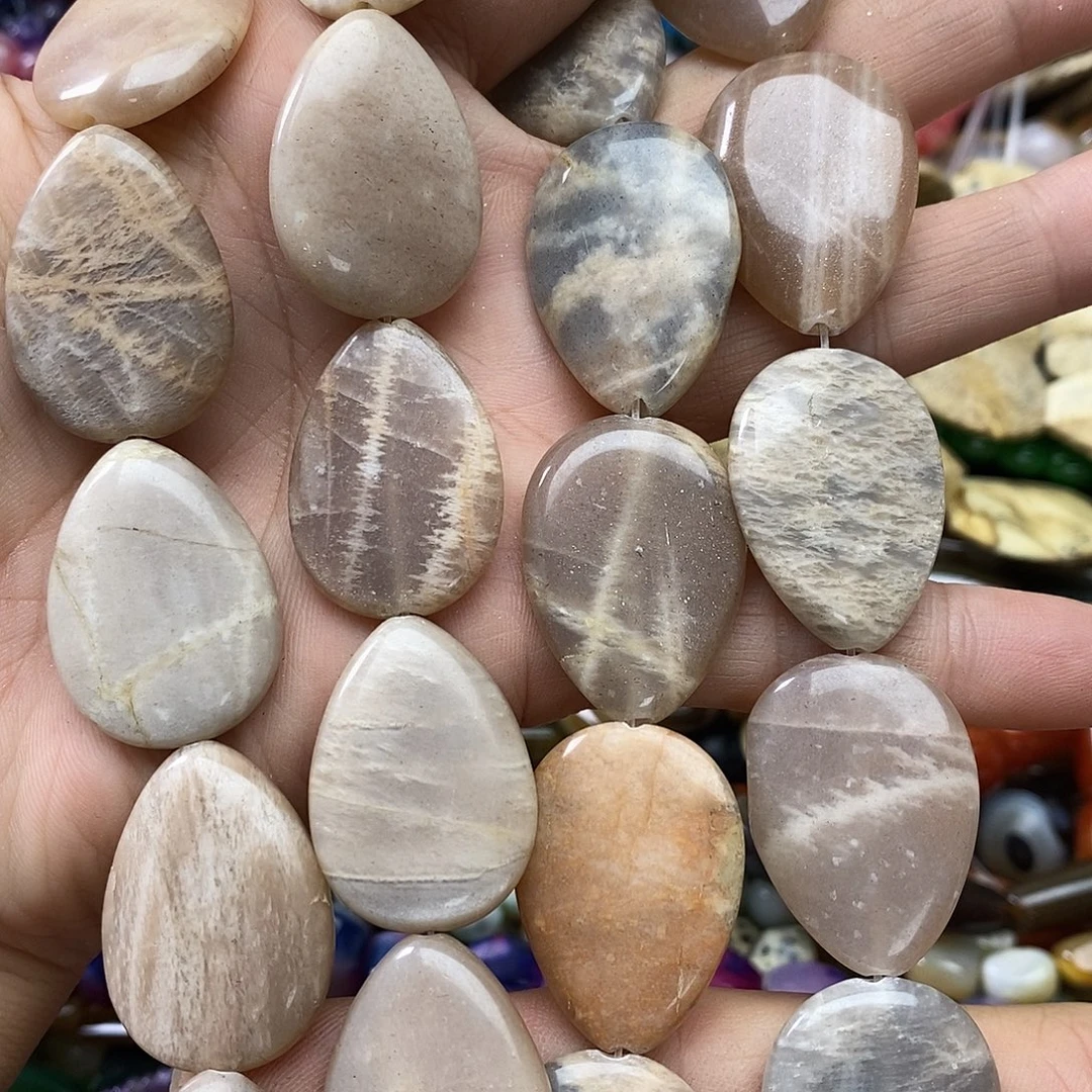 玛瑙/玉髓未镶嵌珠宝半成品黑骨干水滴一条