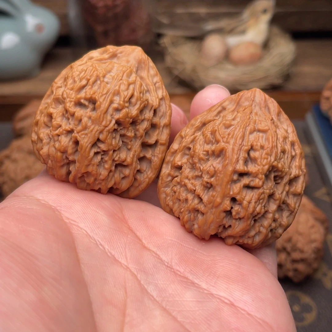 文玩核桃把件G6号38南疆石