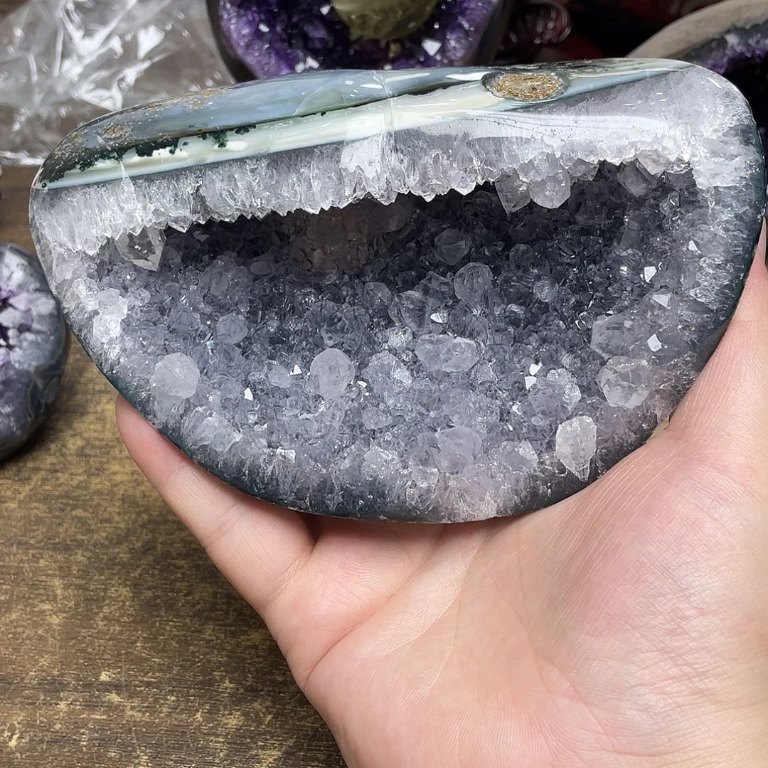 惠***咖未镶嵌大型摆件（非配饰）紫晶