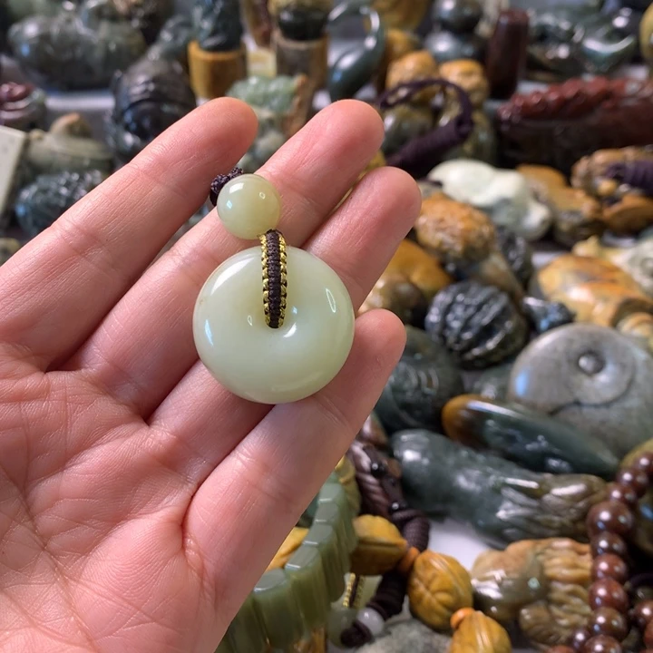 未镶嵌岫岩老玉（透闪石质玉）笔搁