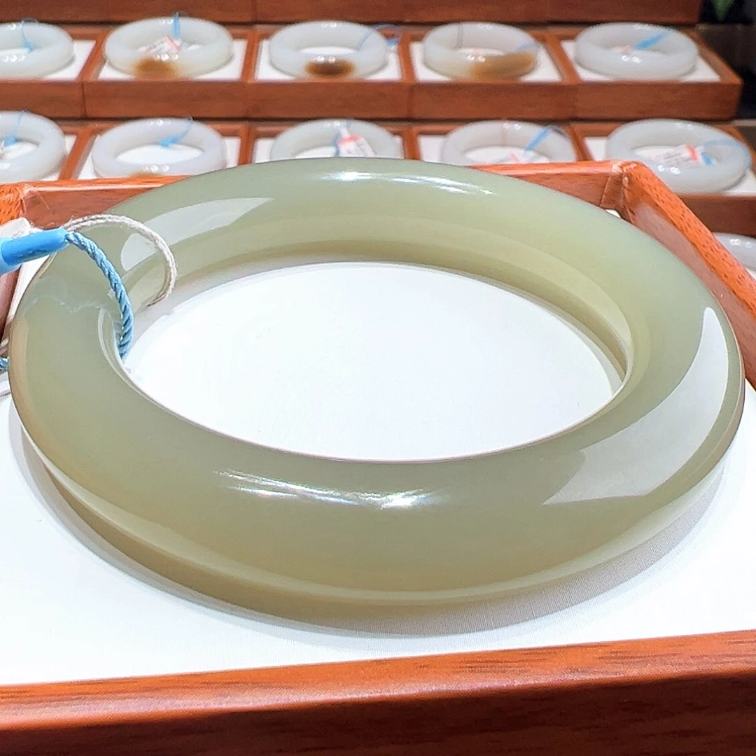 和田玉手镯5657未镶嵌