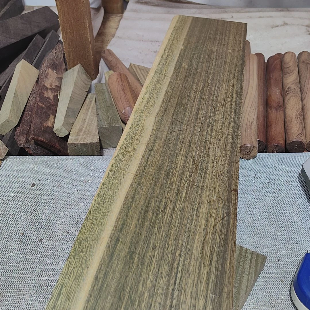 天*绿檀木料开裂变形属于正常现象