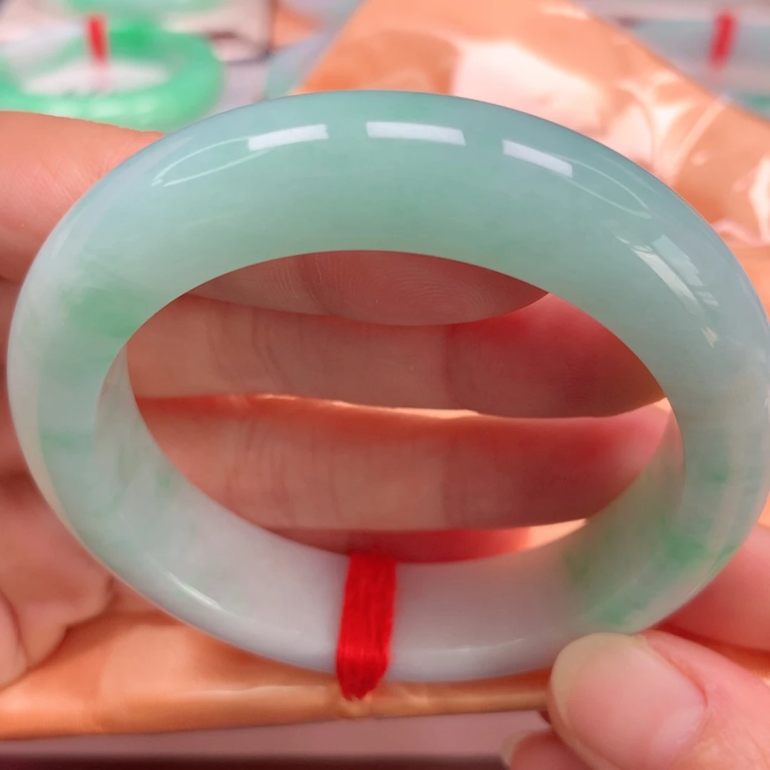 翡翠未镶嵌手镯宽版厚装冰胶细腻果绿