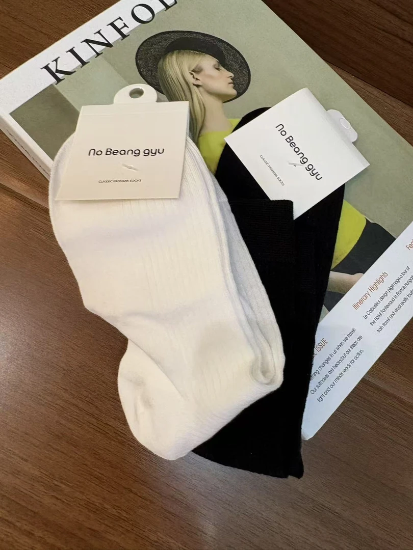 Miss huo 字母堆堆袜 D 1856