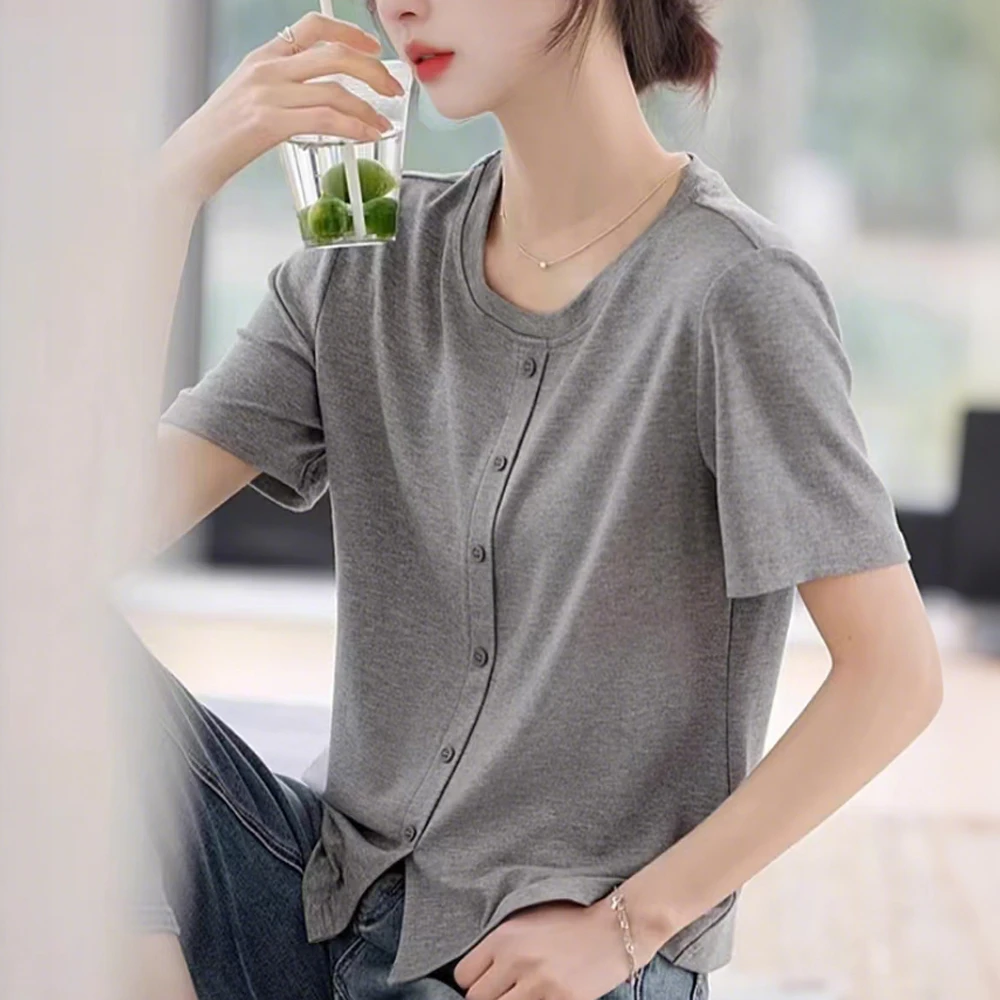 设计感单排扣短袖正肩T恤女2025夏季款显瘦别致亲肤薄款体恤上衣