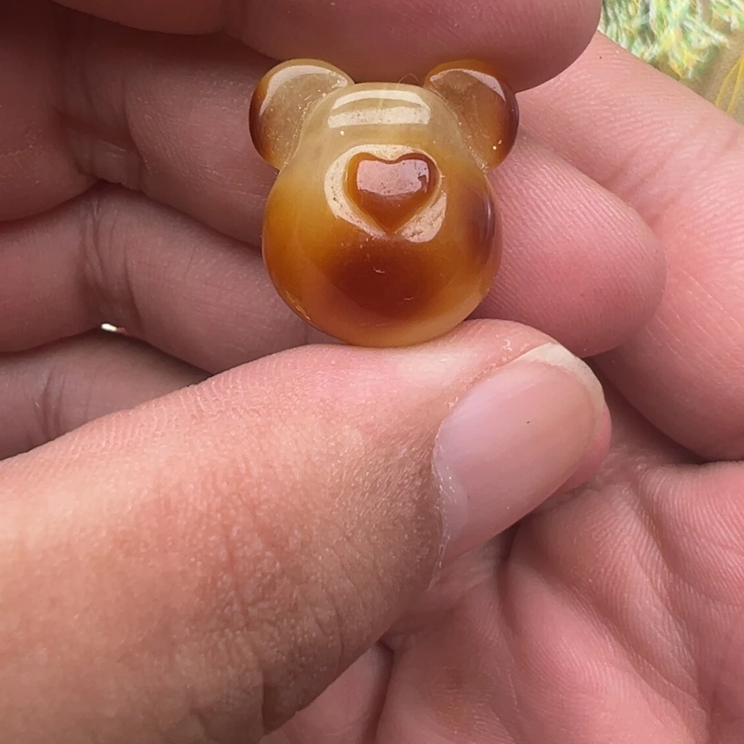 琥珀未镶嵌裸石2.75克小熊头福利