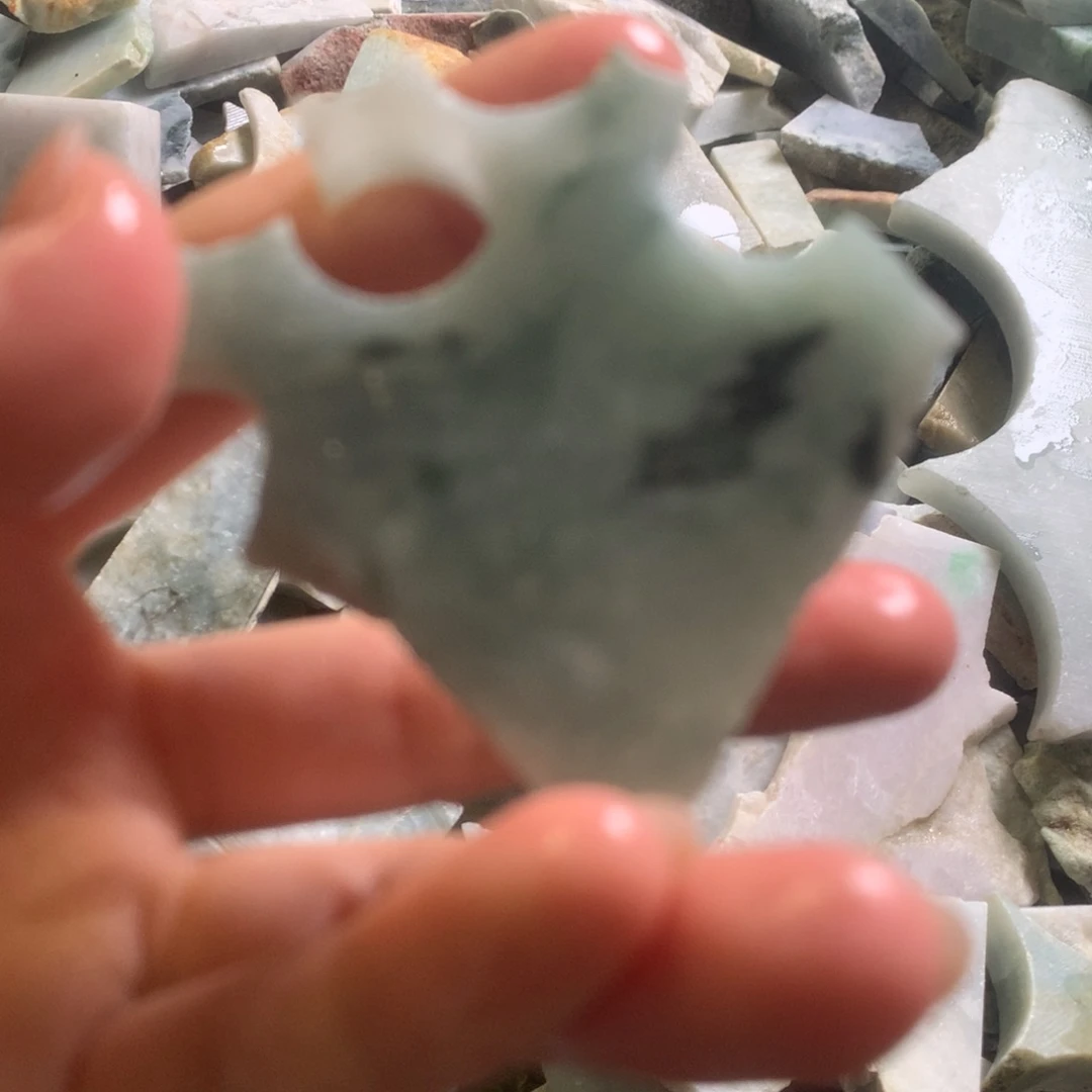 翡翠颈饰未镶嵌缅甸翡翠