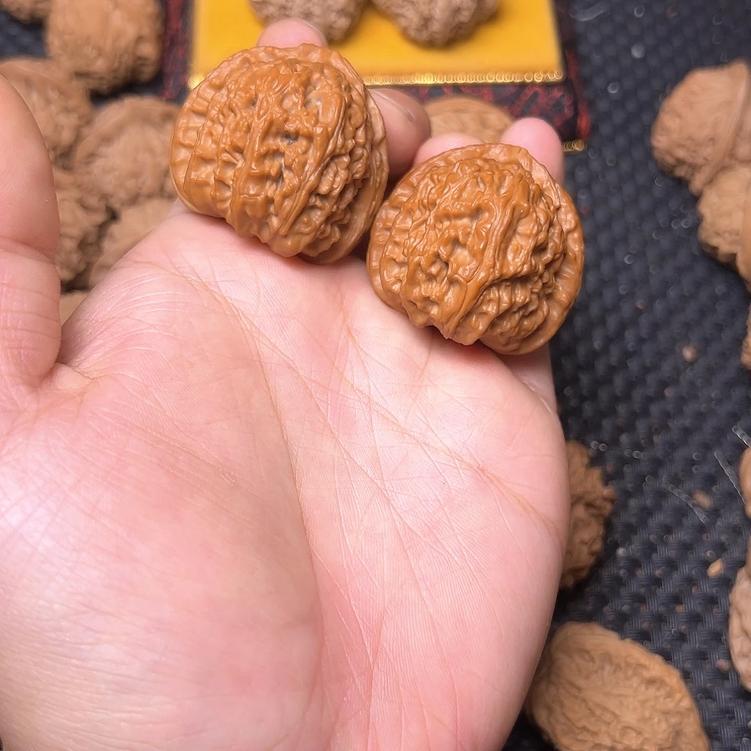 吊坠文玩核桃三角白