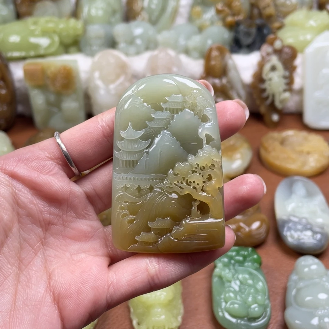 你***哥和田玉未镶嵌颈饰