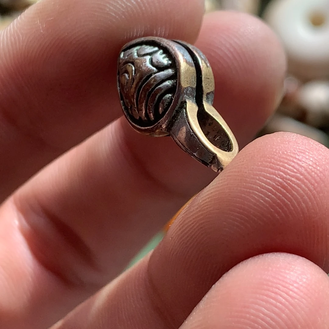 琉璃颈饰藏传小元素