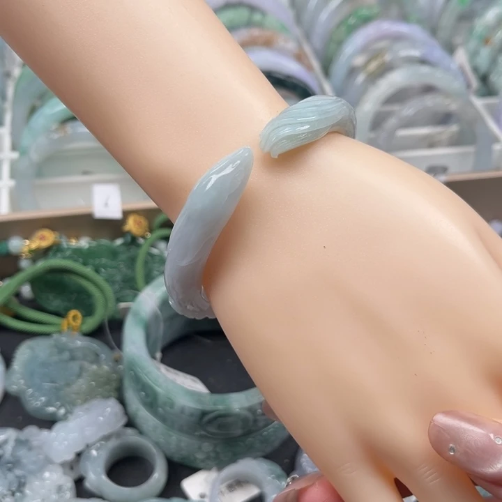 翡翠未镶嵌手镯038九尾狐55