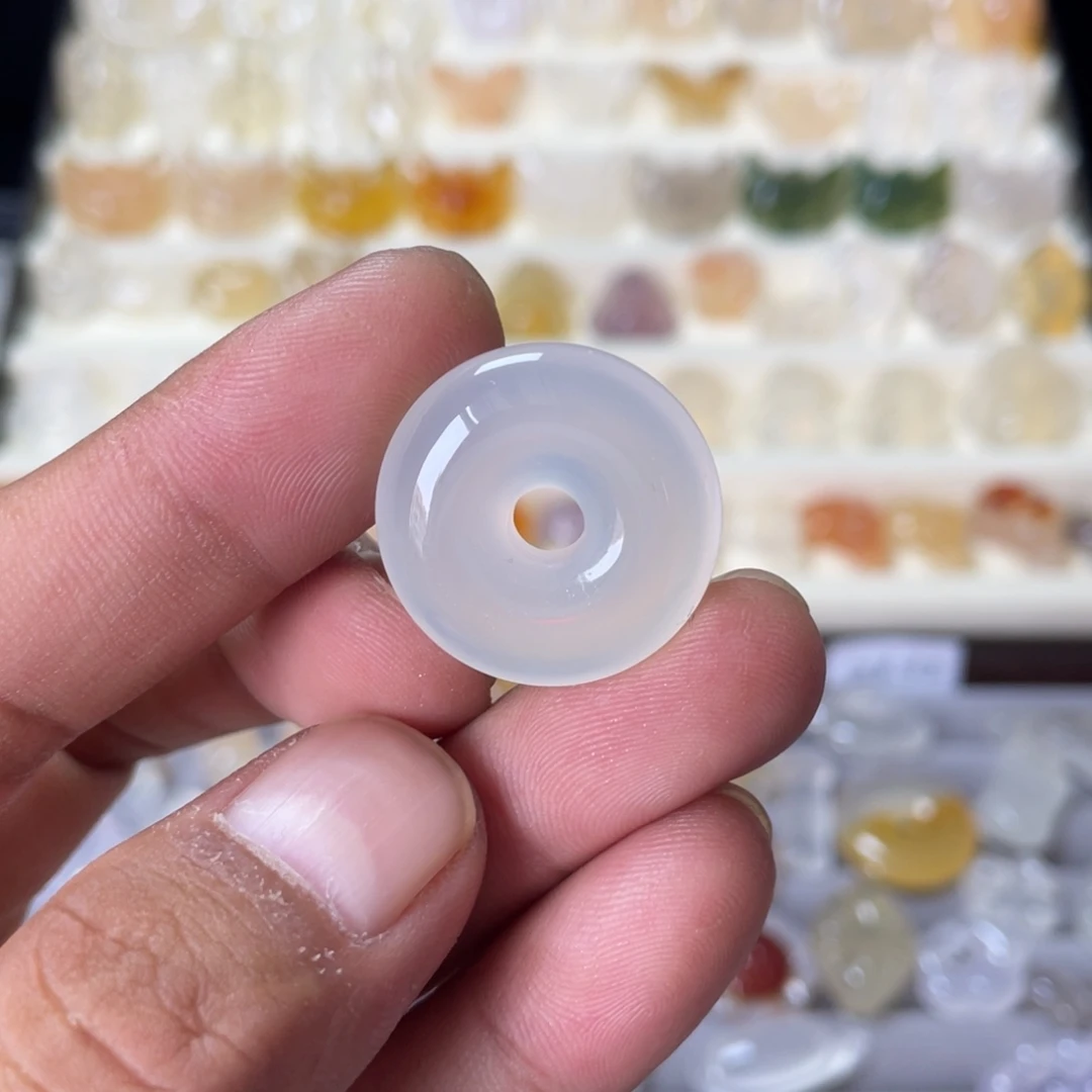 未镶嵌颈饰玛瑙/玉髓