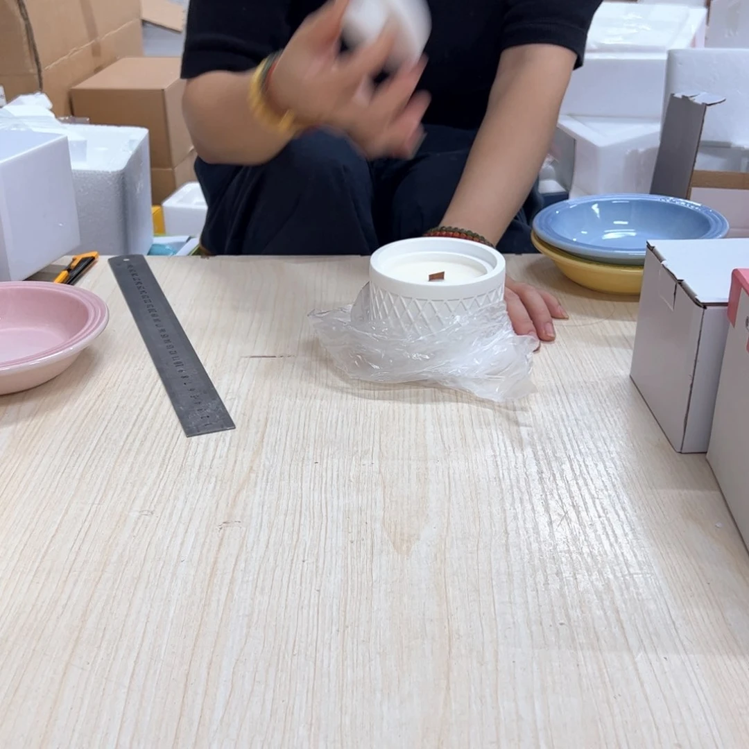 老姊妹家瓷器好漂亮几何白色带盖