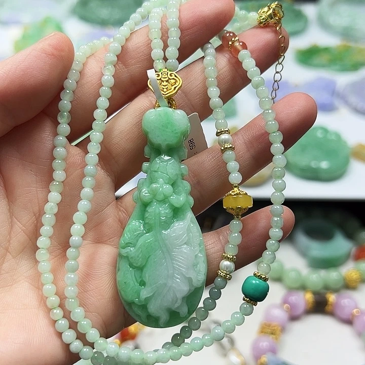 翡翠未镶嵌颈饰吊坠