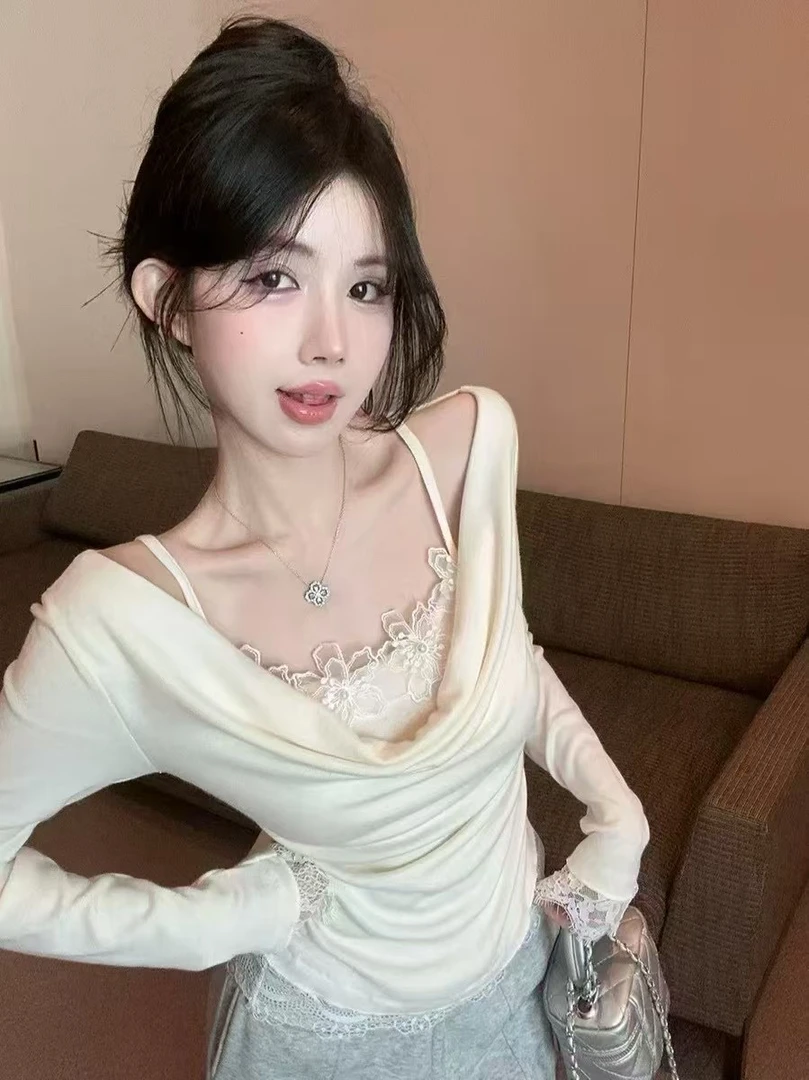 初春一字肩荡领玫瑰花上衣小香风假两件