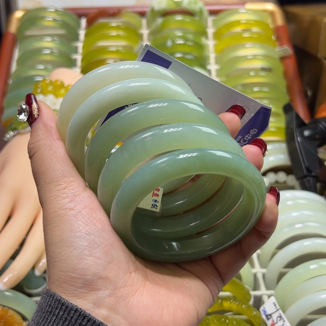 普***通蛇纹石玉未镶嵌手镯