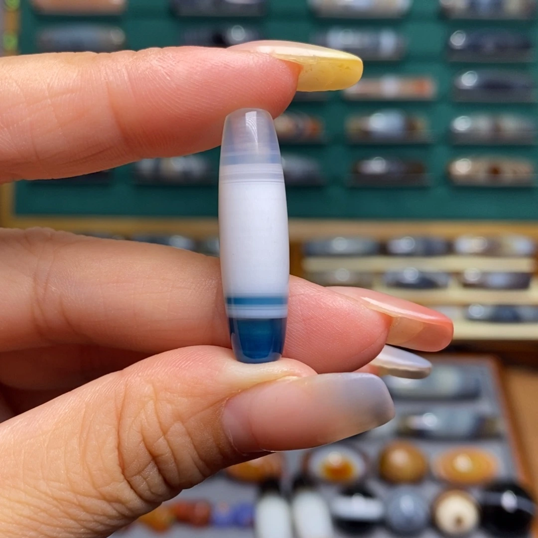 大***男玛瑙/玉髓未镶嵌珠宝半成品