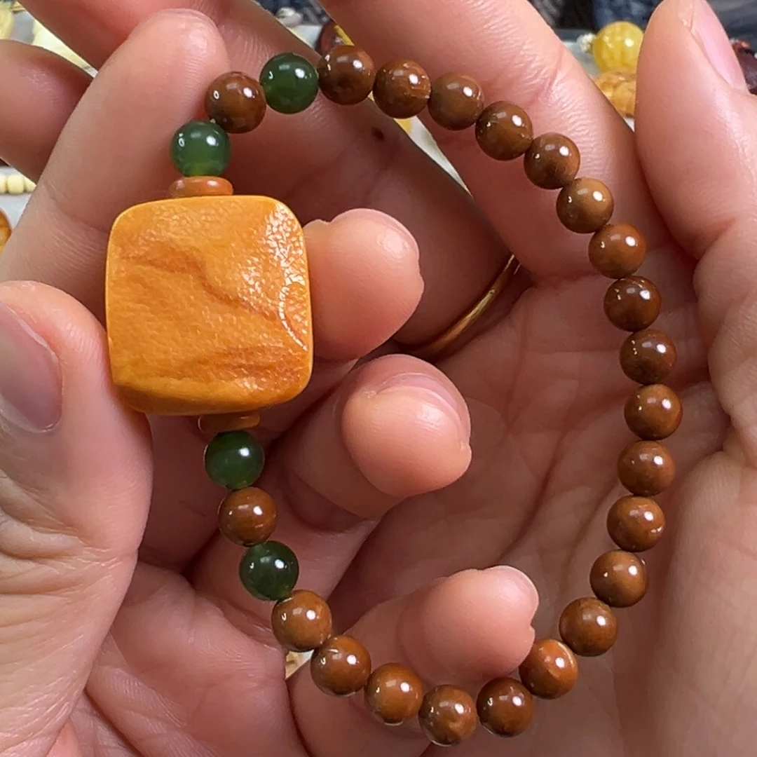 蜜蜡裸石未镶嵌蜜蜡