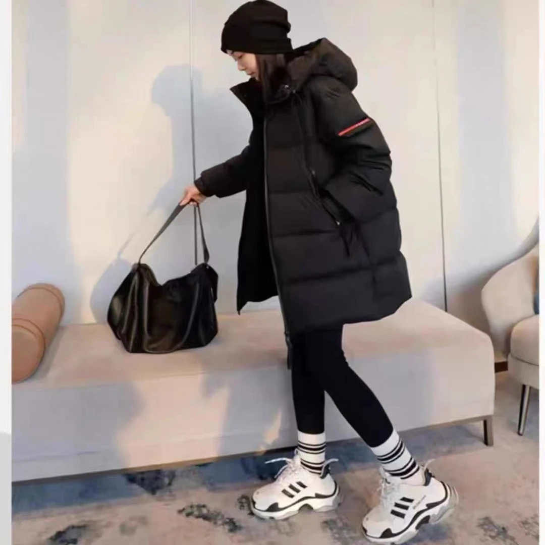 A61#黑武士2024冬新款羽绒服女中长款连帽红袖标加厚宽松保暖外套