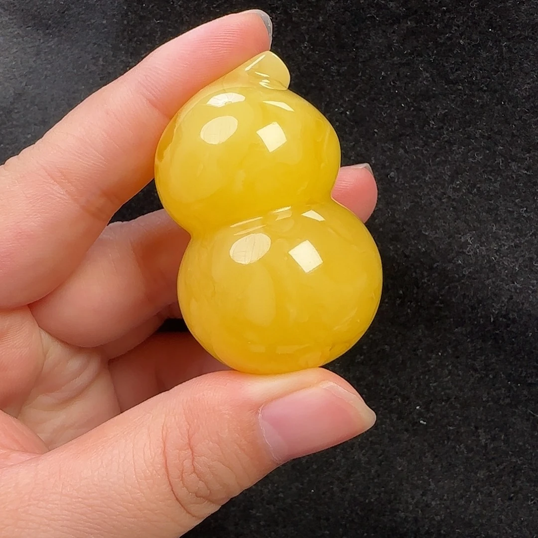 蜜蜡未镶嵌珠宝奇石