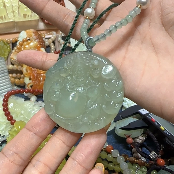 合金蛇纹石玉吊坠