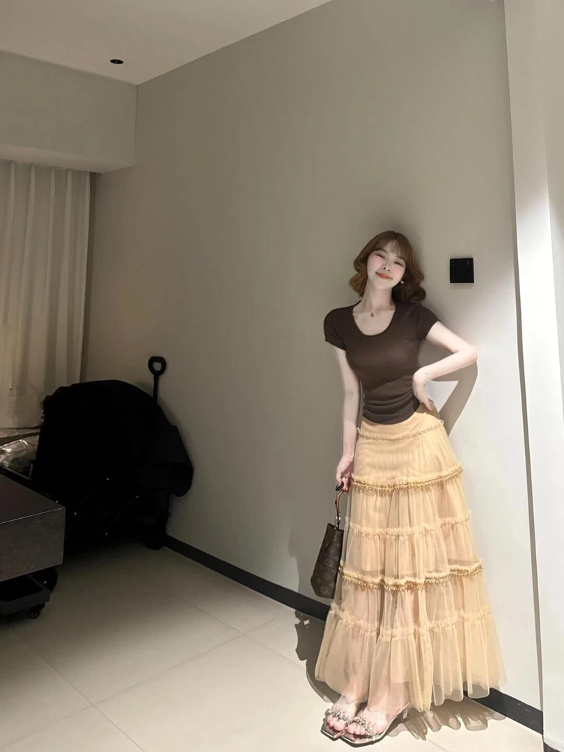 法式温柔风圆领正肩露背短袖T恤夏季气质高腰显瘦半身裙时尚套装