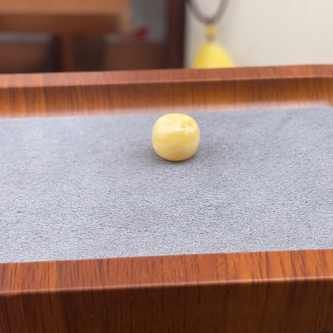 白***麟蜜蜡未镶嵌颈饰丰颖