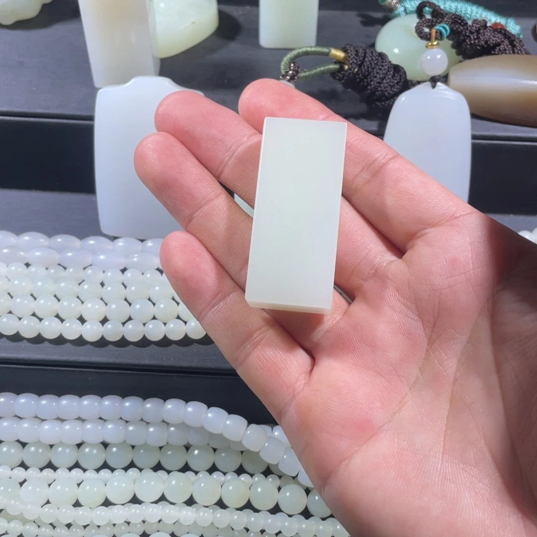 S***a和田玉未镶嵌吊坠(不含链)无事牌