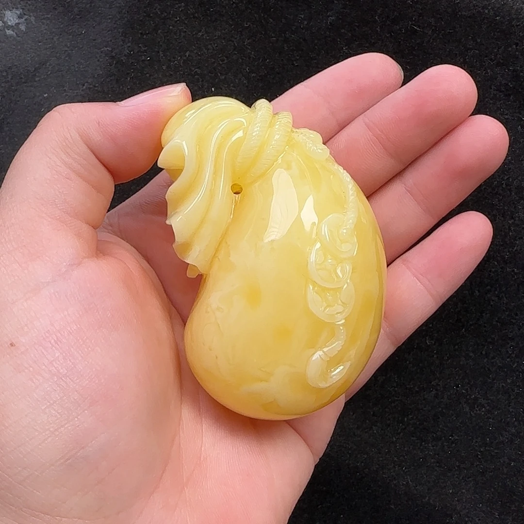 蜜蜡未镶嵌珠宝奇石