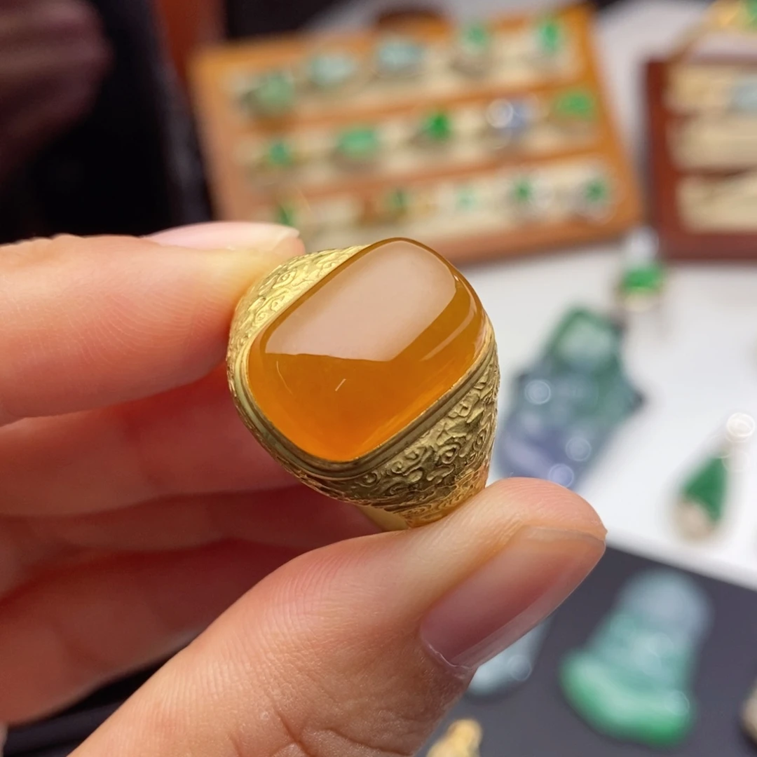 翡翠18K金镶嵌戒指   黄翡如意戒指